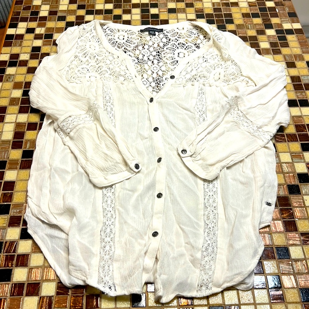 American eagle women’s button up